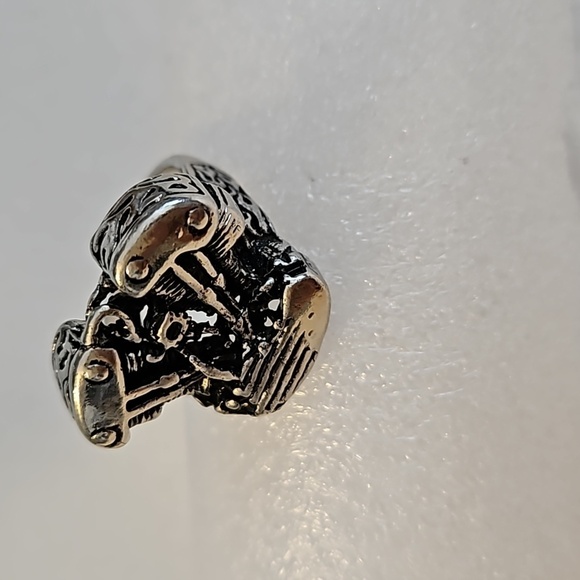 KNUCKLEHEAD Silvertone Size 13.5 Ring - Picture 3 of 6